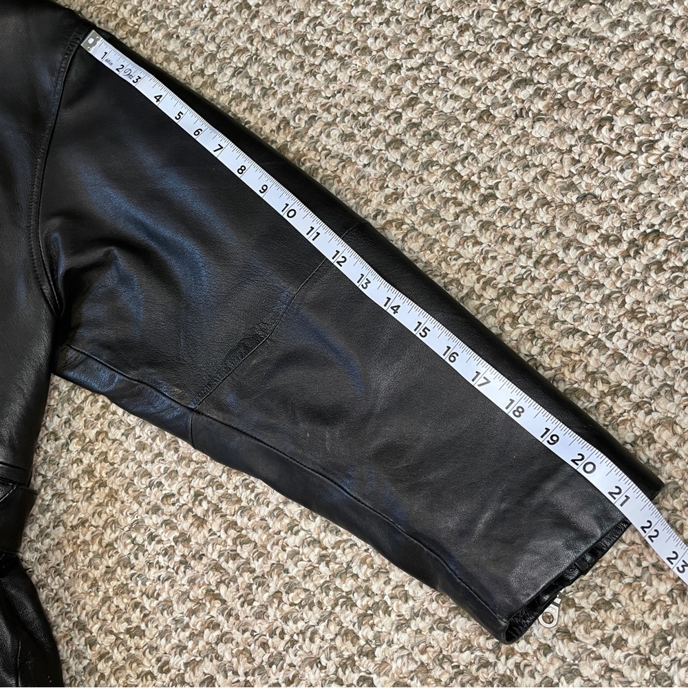 Wilsons Leather Hooded Belted Biker Jacket with Thinsulate Thermal Insulation - Picture 13 of 16